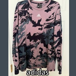 EUC Adidas ladies long sleeve shirt —size Large.